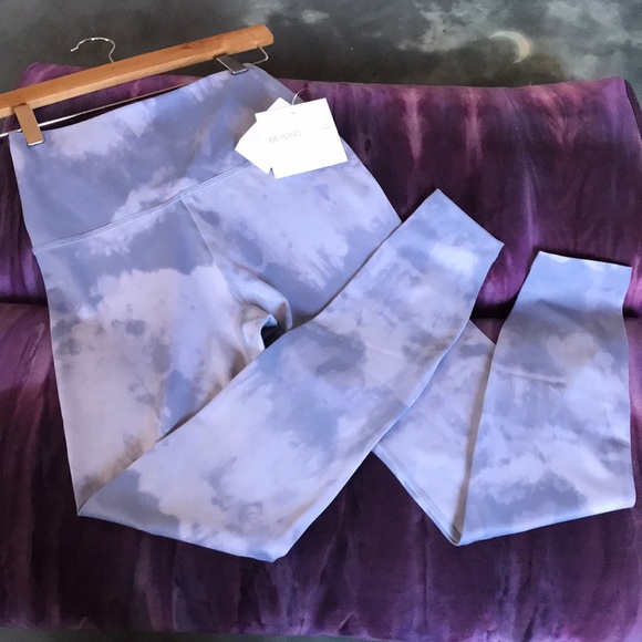 NWT Beyond Yoga Olympus Leggings - Picture 3 of 9